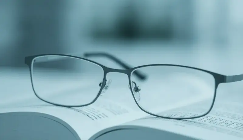 Presbiyopi Nedir? Belirtileri ve Tedavi Yöntemleri